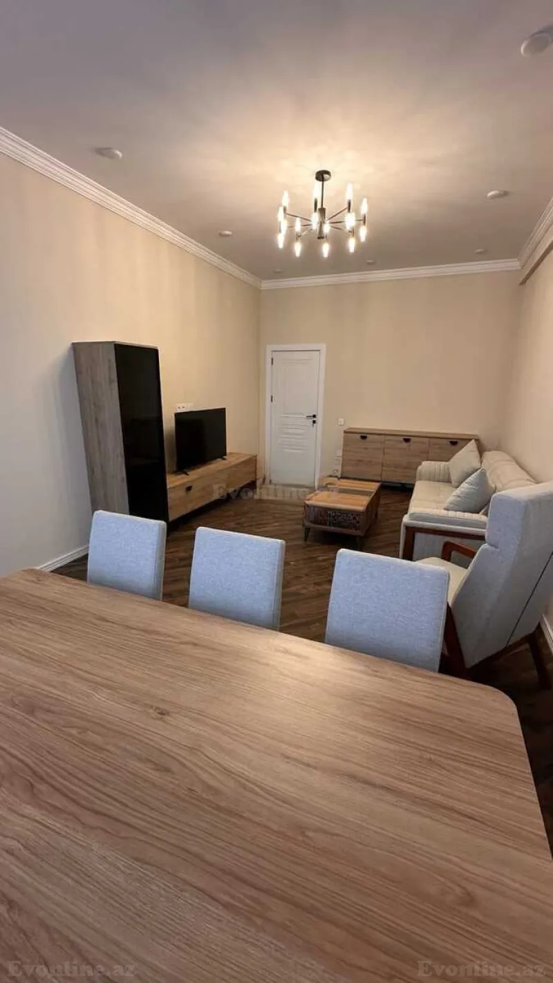 2 otaqlı Mənzil 85 m² Elmlər Akademiyası m. Kirayə verilir
