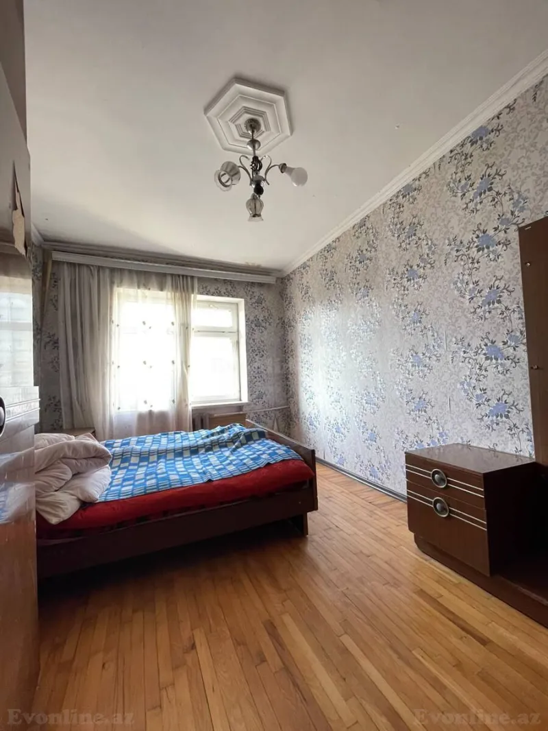 Satılır 2 otaqlı Mənzil Köhnə tikili 55 m² İnşaatçılar m. - şəkil 8