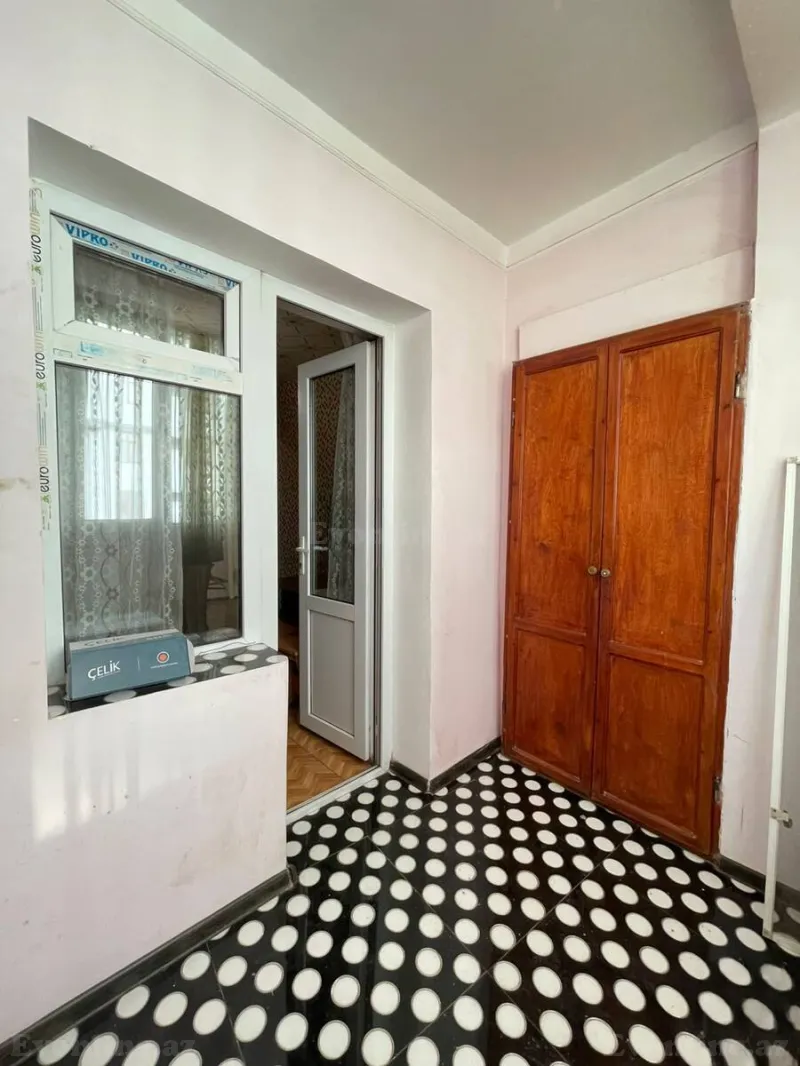 Satılır 2 otaqlı Mənzil Köhnə tikili 55 m² İnşaatçılar m. - şəkil 14