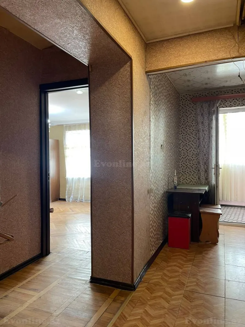 Satılır 2 otaqlı Mənzil Köhnə tikili 55 m² İnşaatçılar m. - şəkil 19