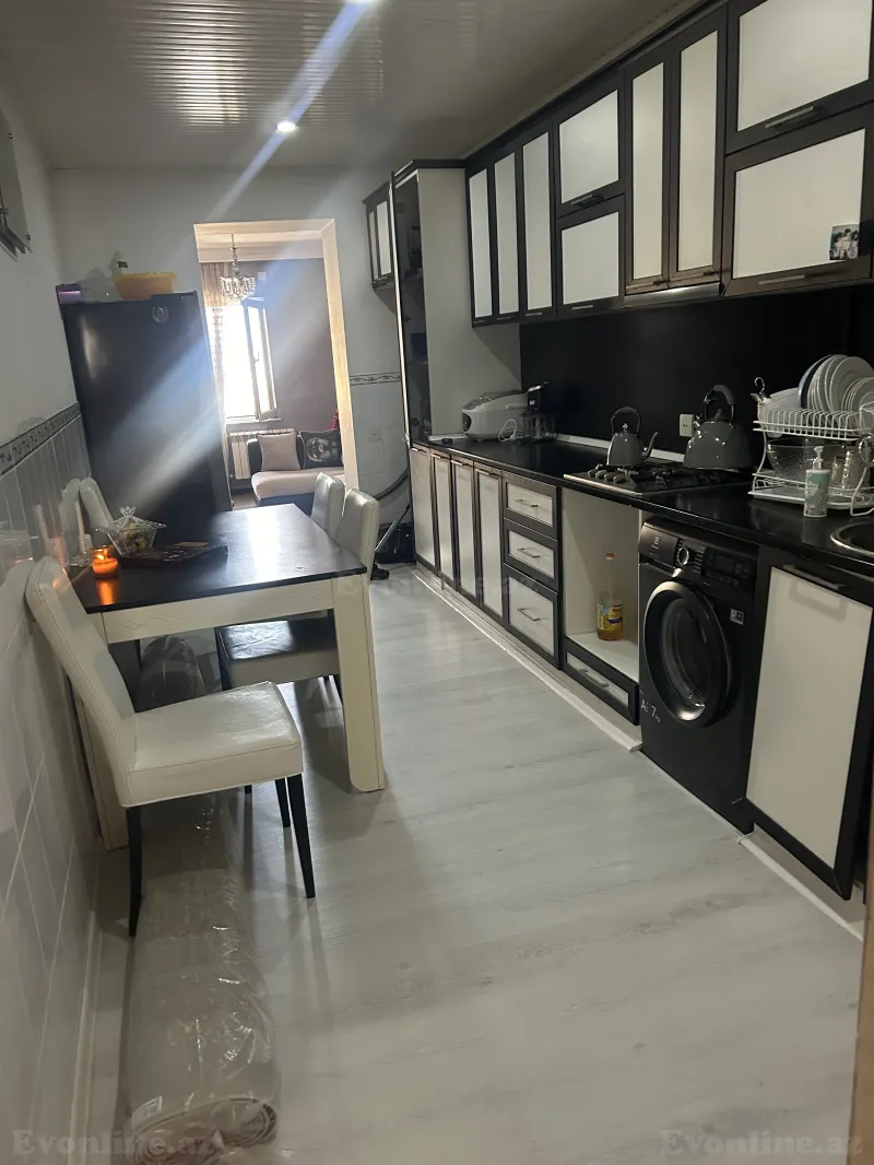 Satılır 4 otaqlı Mənzil Köhnə tikili 90 m² Biləcəri - şəkil 2