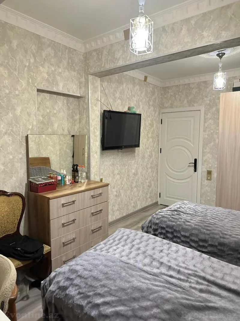 Satılır 3 otaqlı Mənzil Köhnə tikili 85 m² İnşaatçılar m. - şəkil 12