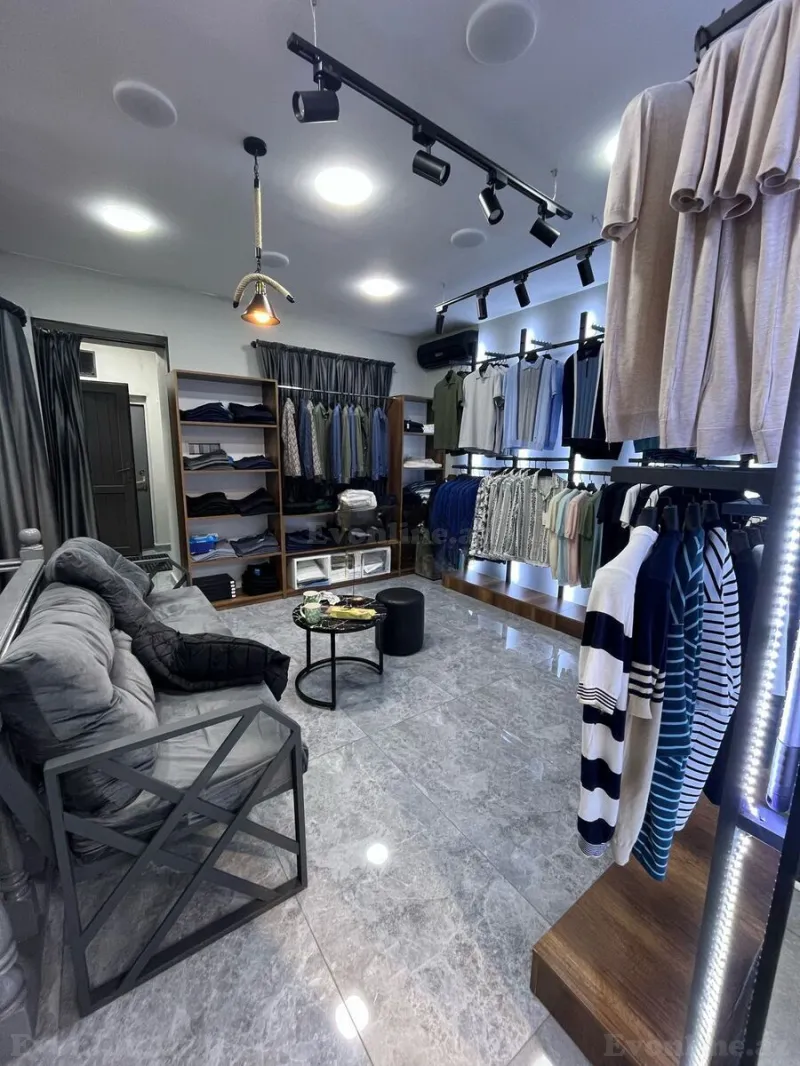 Kirayə verilir Obyekt 135 m² 28 May m.
