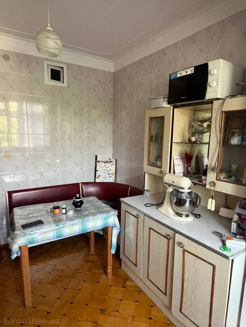 Satılır 3 otaqlı Mənzil Köhnə tikili 100 m² Nərimanov r. - şəkil 9