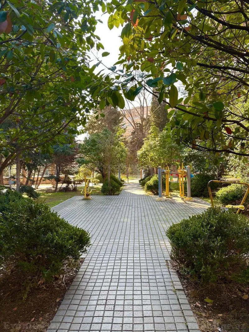 5 otaqlı Mənzil 110 m² Azadlıq prospekti m. Satılır