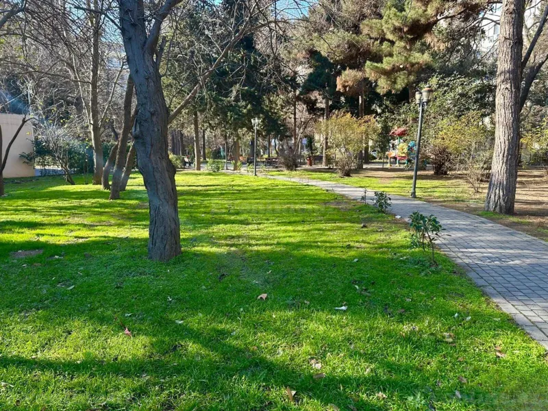 Satılır 5 otaqlı Mənzil Köhnə tikili 110 m² Azadlıq prospekti m. - şəkil 7