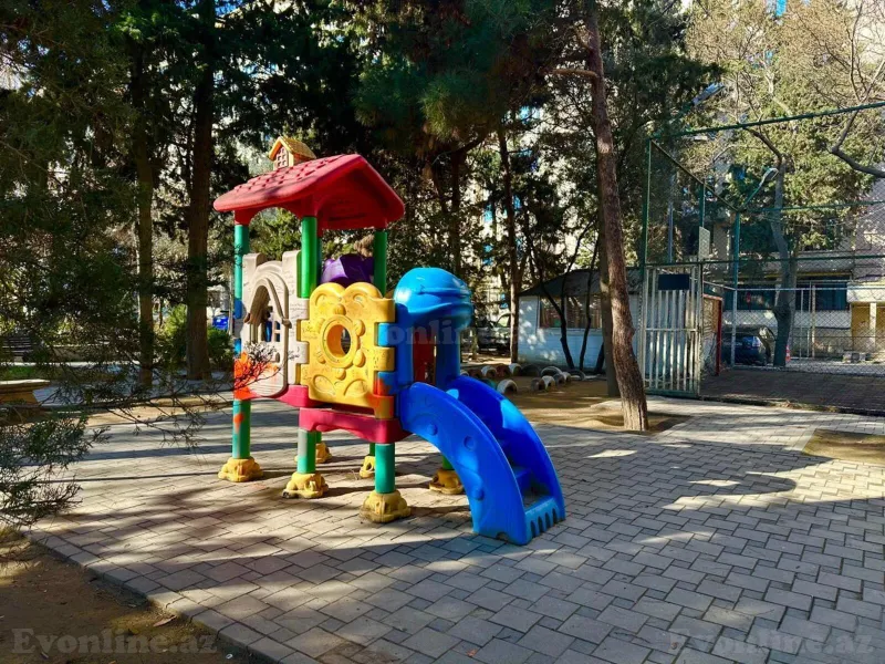 Satılır 5 otaqlı Mənzil Köhnə tikili 110 m² Azadlıq prospekti m. - şəkil 9