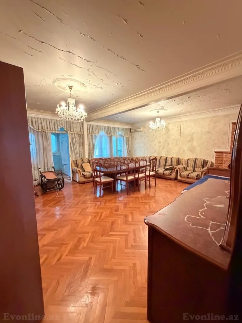 Satılır 5 otaqlı Mənzil Köhnə tikili 110 m² Azadlıq prospekti m. - şəkil 11