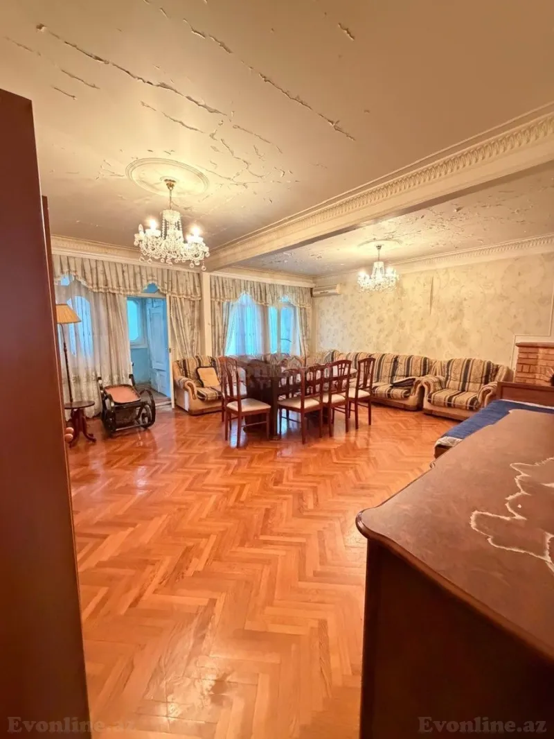 Satılır 5 otaqlı Mənzil Köhnə tikili 110 m² Azadlıq prospekti m. - şəkil 12
