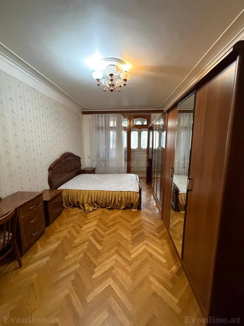 Satılır 5 otaqlı Mənzil Köhnə tikili 110 m² Azadlıq prospekti m. - şəkil 13