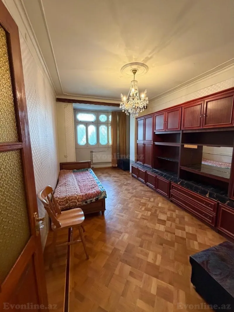Satılır 5 otaqlı Mənzil Köhnə tikili 110 m² Azadlıq prospekti m. - şəkil 14