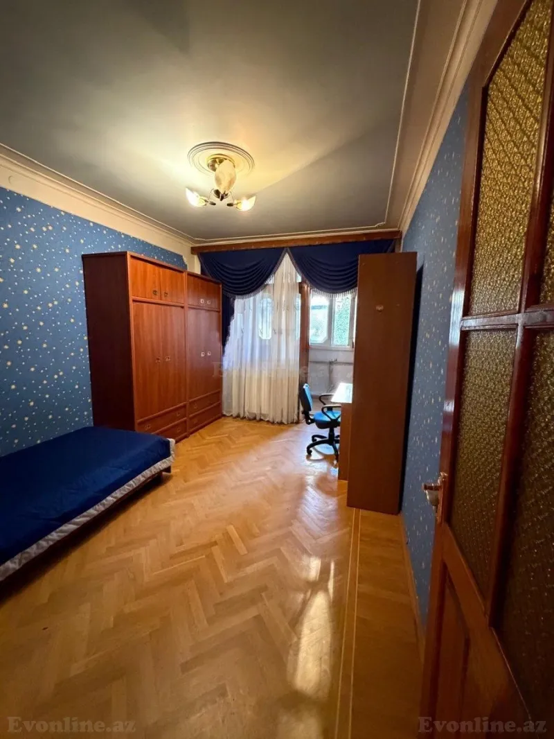 Satılır 5 otaqlı Mənzil Köhnə tikili 110 m² Azadlıq prospekti m. - şəkil 18