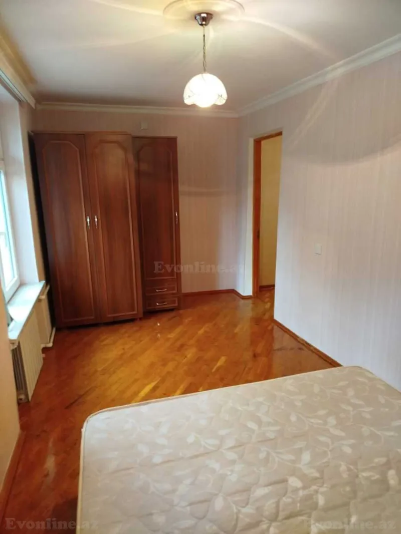 Satılır 2 otaqlı Mənzil Köhnə tikili 65 m² İnşaatçılar m. - şəkil 5