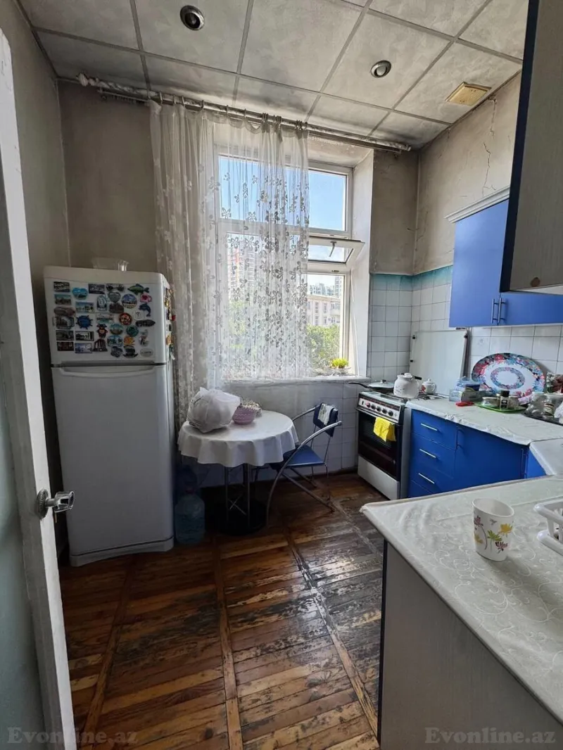 Satılır 2 otaqlı Mənzil Köhnə tikili 60 m² Nizami m. - şəkil 3
