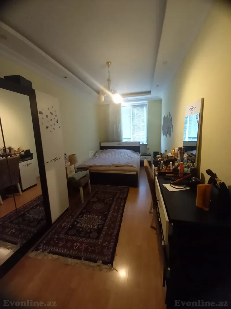 Satılır 3 otaqlı Mənzil Köhnə tikili 61 m² Yasamal - şəkil 2