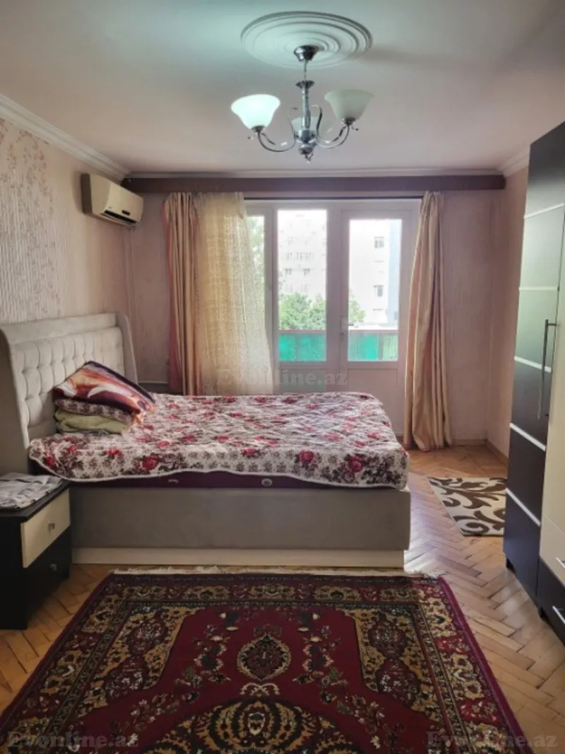 Kirayə verilir 3 otaqlı Mənzil Köhnə tikili 90 m² Elmlər Akademiyası m.