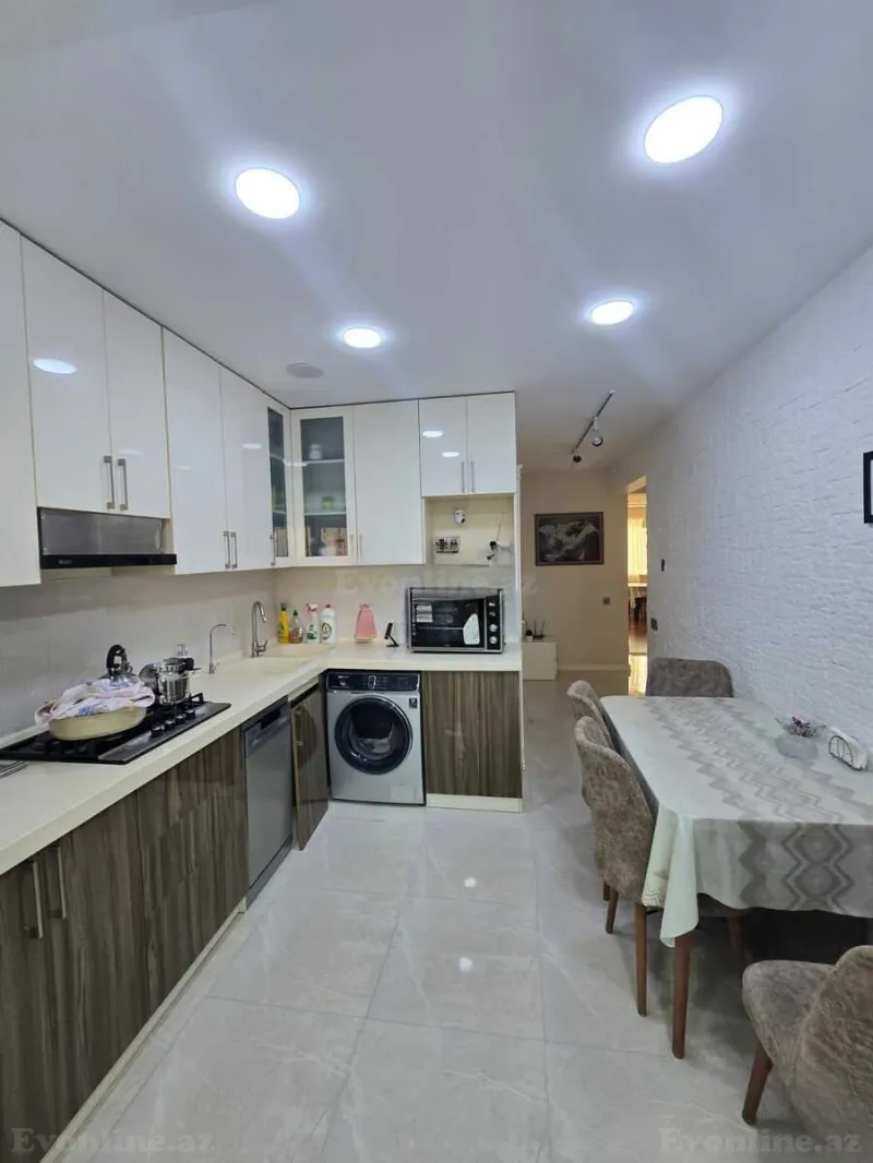 3 otaqlı Mənzil 80 m² Həzi Aslanov Satılır