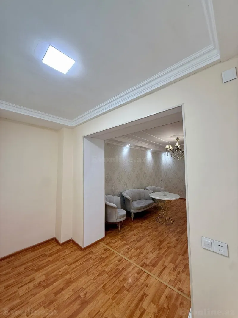 Satılır 2 otaqlı Mənzil Köhnə tikili 55 m² İnşaatçılar m. - şəkil 3