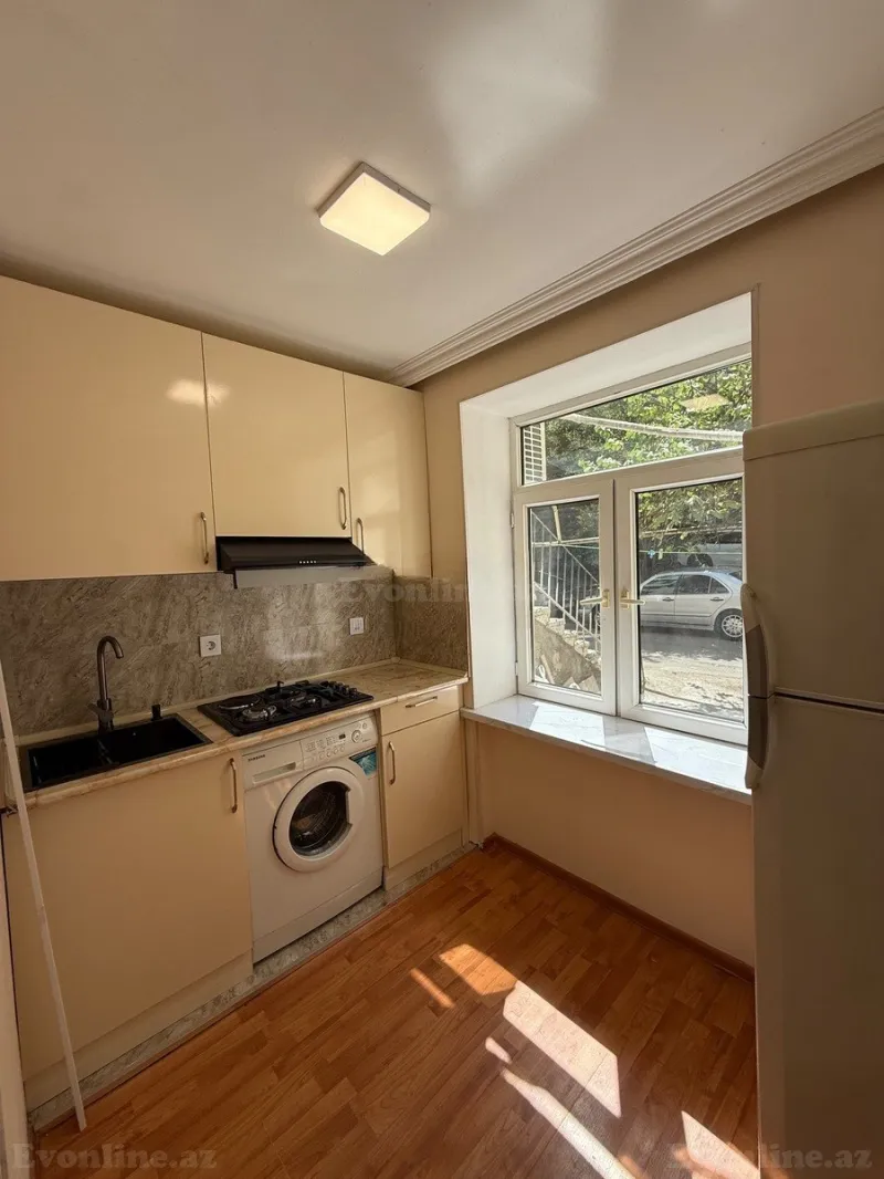 Satılır 2 otaqlı Mənzil Köhnə tikili 55 m² İnşaatçılar m. - şəkil 11