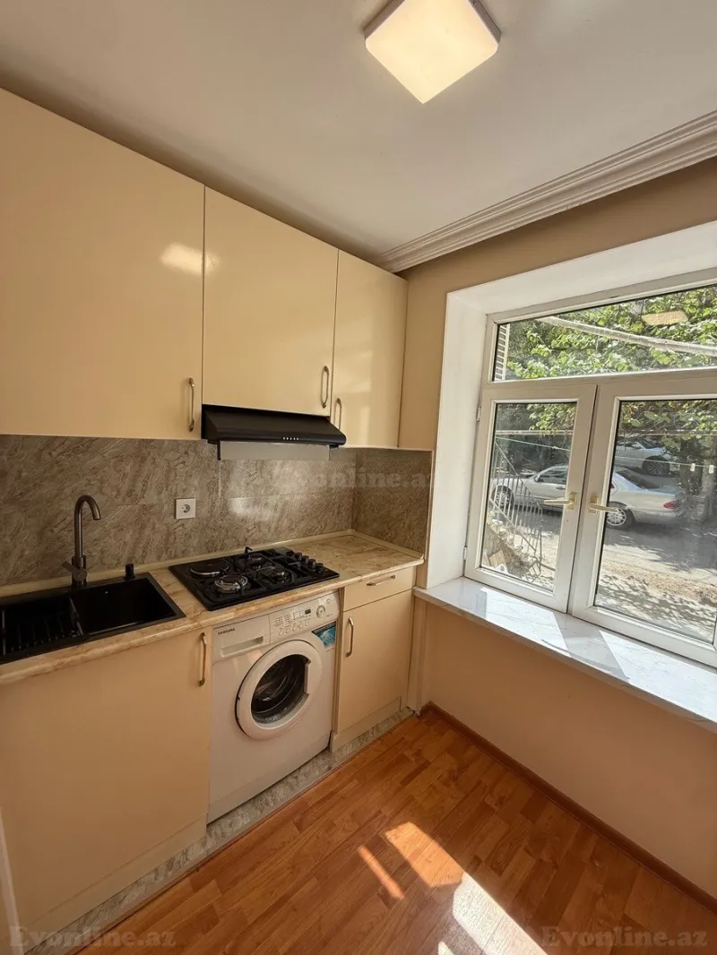 Satılır 2 otaqlı Mənzil Köhnə tikili 55 m² İnşaatçılar m. - şəkil 16