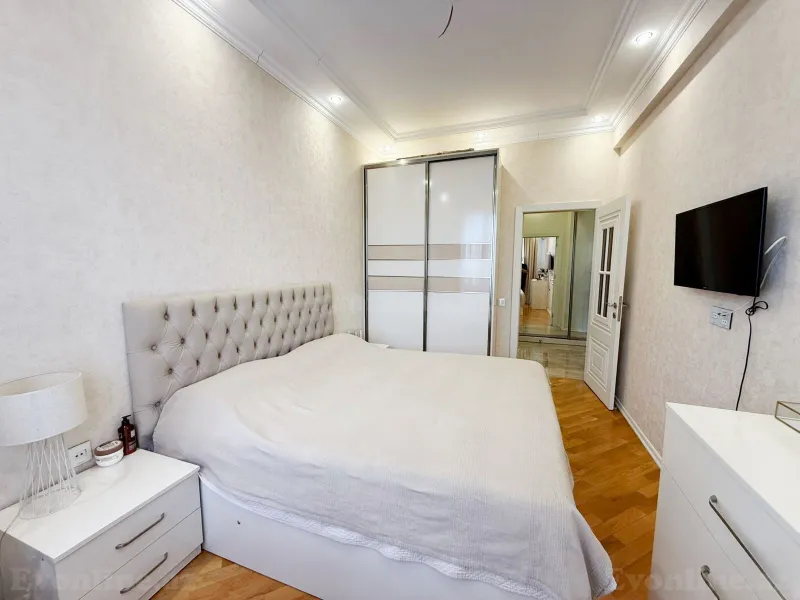 Satılır 3 otaqlı Mənzil Yeni tikili 71 m² Yasamal r. - şəkil 5