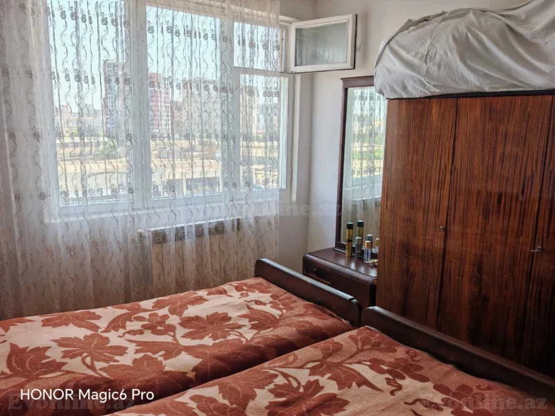 Kirayə verilir 2 otaqlı Mənzil Köhnə tikili 60 m² Memar Əcəmi m. - şəkil 6