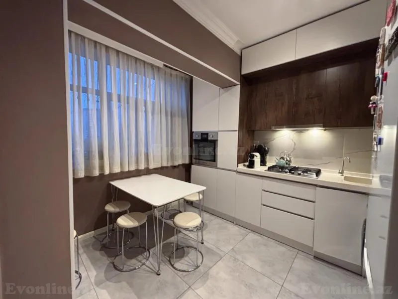 Satılır 3 otaqlı Mənzil Köhnə tikili 110 m² Azadlıq prospekti m. - şəkil 13