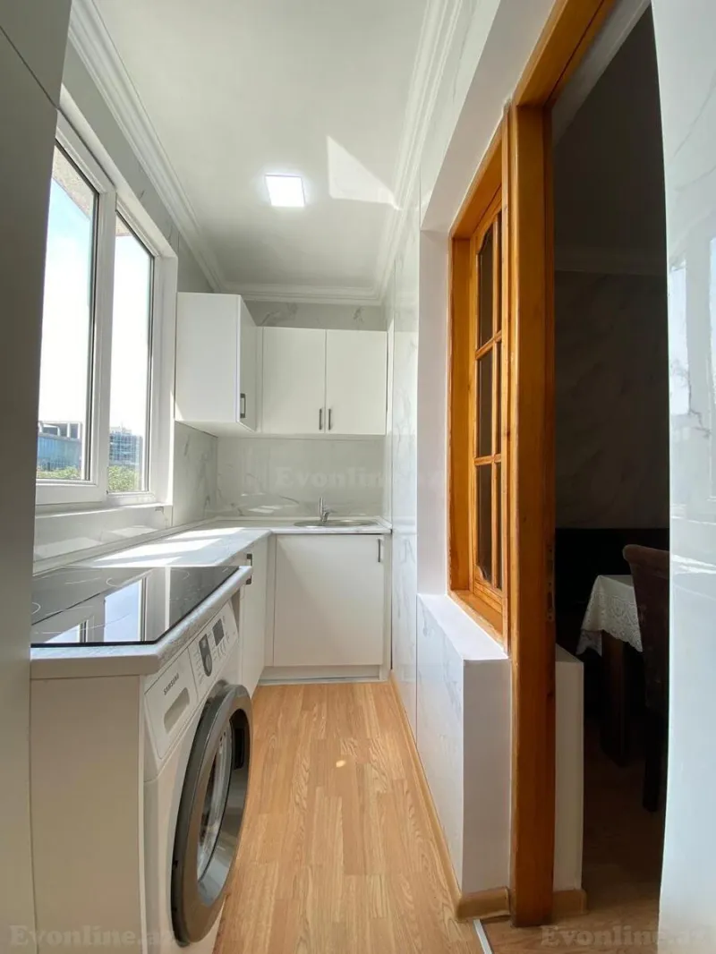 Satılır 2 otaqlı Mənzil Köhnə tikili 45 m² Azadlıq prospekti m. - şəkil 2