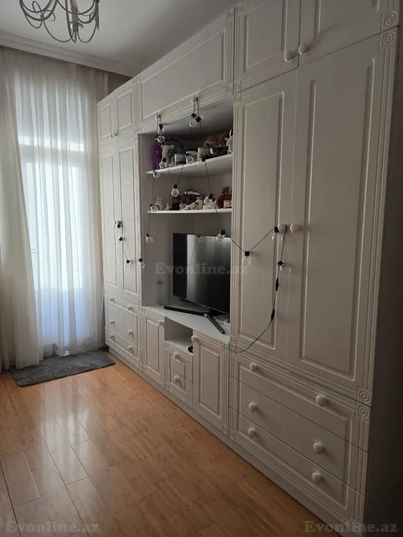 Satılır 3 otaqlı Mənzil Yeni tikili 110 m² Qara Qarayev m. - şəkil 4