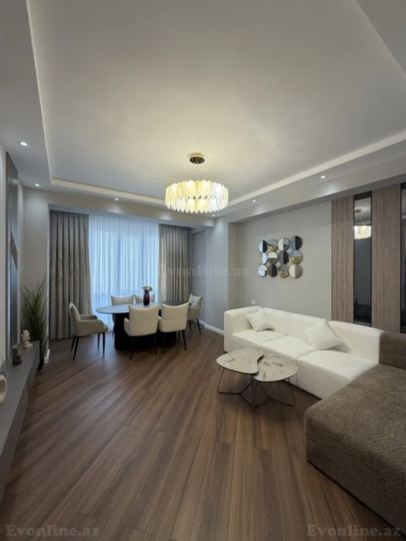 3 otaqlı Mənzil 113 m² Azadlıq prospekti m. Satılır