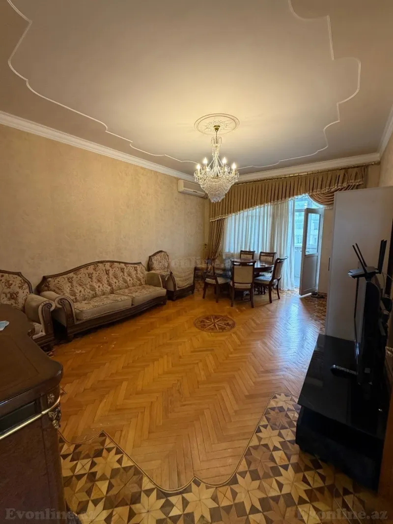 Bakı, Nərimanov r.da 3 otaqlı mənzil satılır