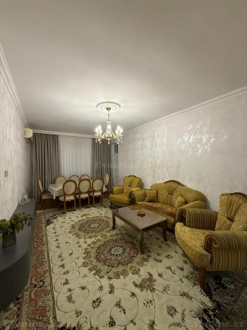 4 otaqlı Mənzil 135 m² İnşaatçılar m. Satılır