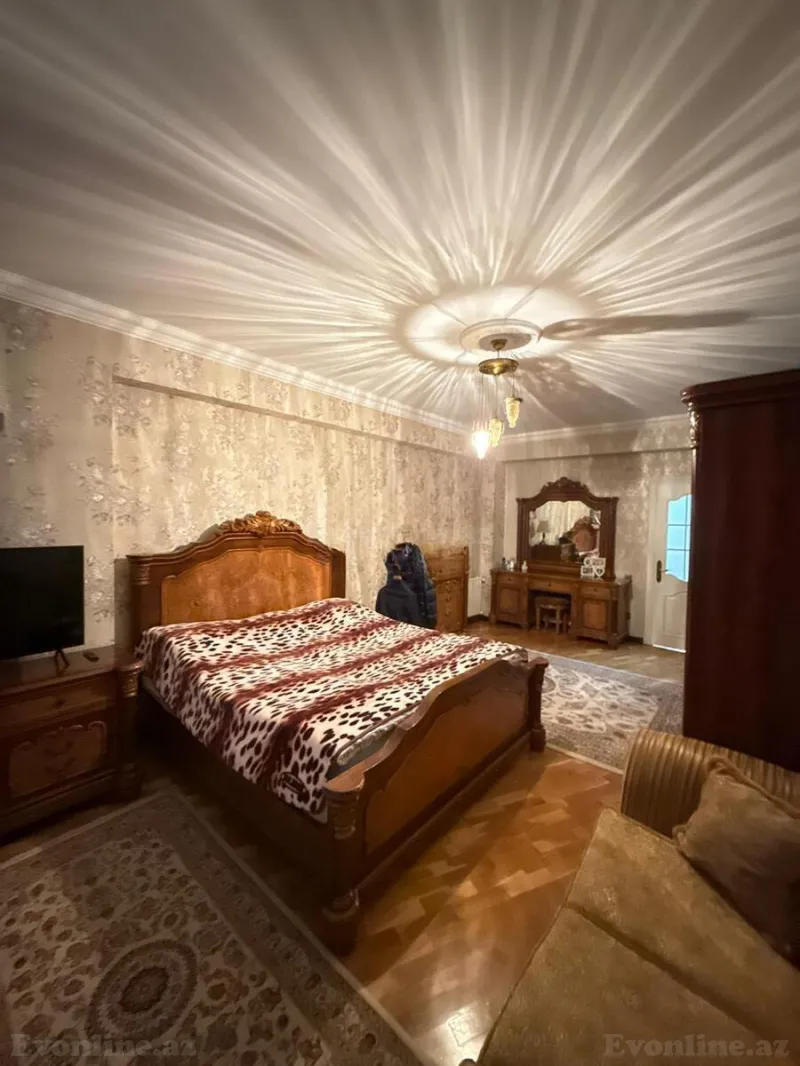 Satılır 4 otaqlı Mənzil Yeni tikili 135 m² İnşaatçılar m. - şəkil 5