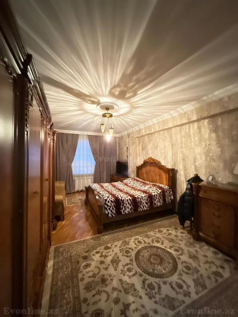 Satılır 4 otaqlı Mənzil Yeni tikili 135 m² İnşaatçılar m. - şəkil 6