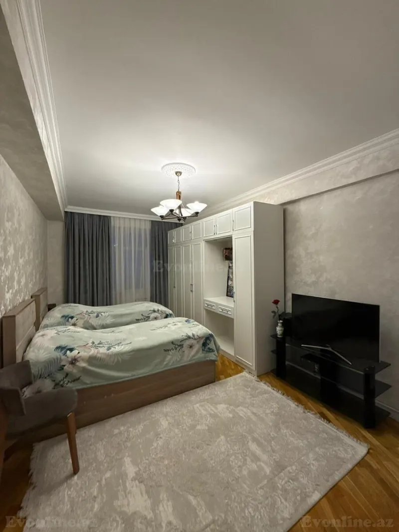 Satılır 4 otaqlı Mənzil Yeni tikili 135 m² İnşaatçılar m. - şəkil 7