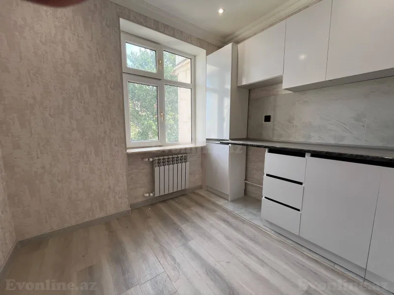 Satılır 2 otaqlı Mənzil Köhnə tikili 50 m² Gənclik m. - şəkil 12