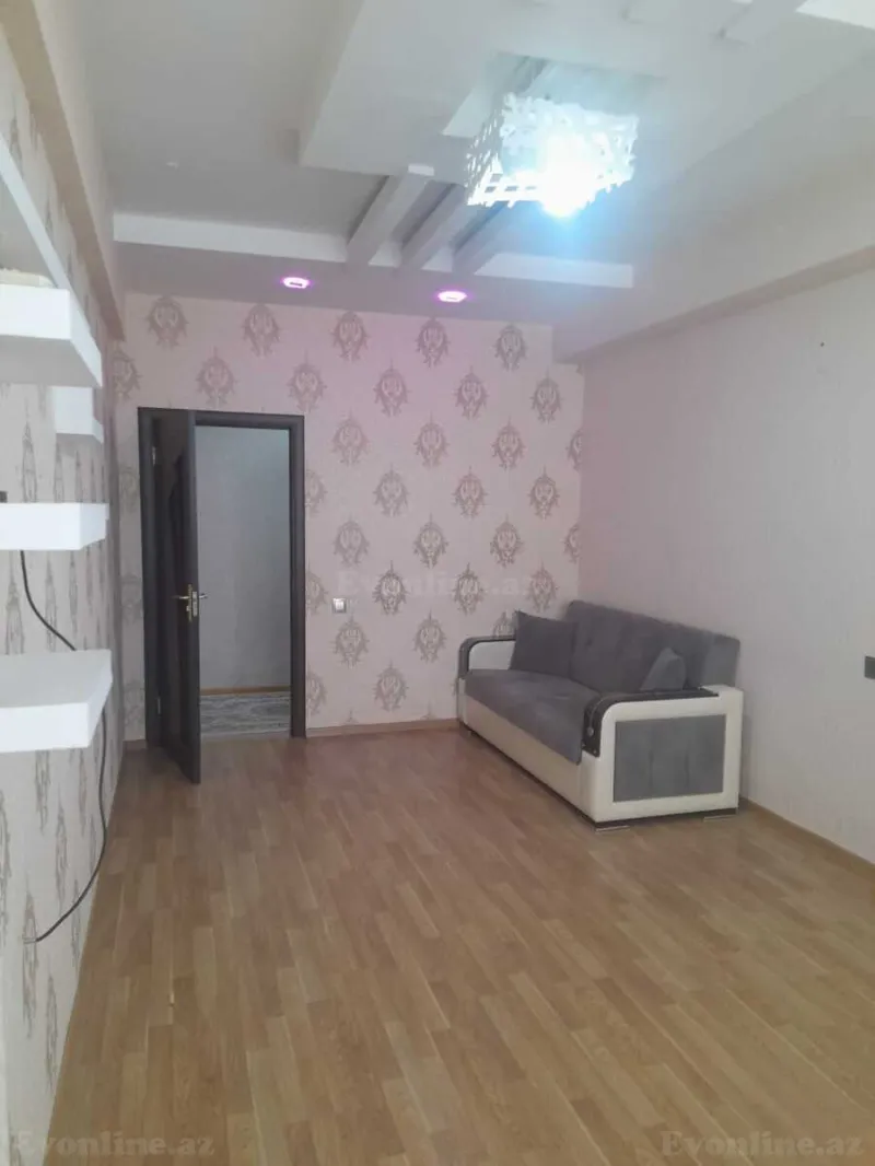 Xırdalanda 3 otaqlı mənzil satılır
