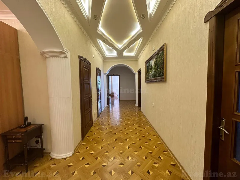 Satılır 3 otaqlı Mənzil Yeni tikili 140 m² İnşaatçılar m. - şəkil 5