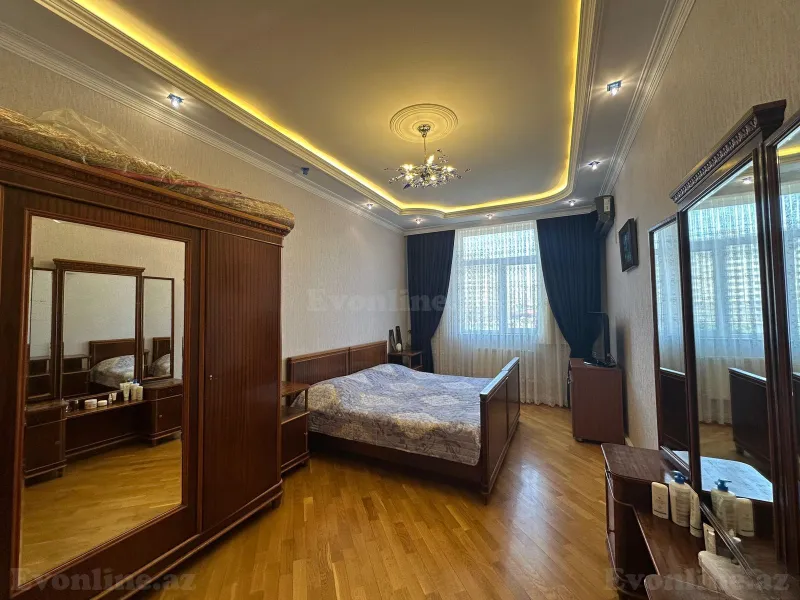 Satılır 3 otaqlı Mənzil Yeni tikili 140 m² İnşaatçılar m. - şəkil 9