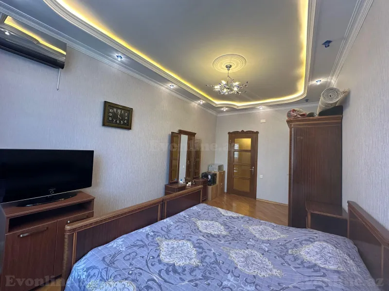 Satılır 3 otaqlı Mənzil Yeni tikili 140 m² İnşaatçılar m. - şəkil 11