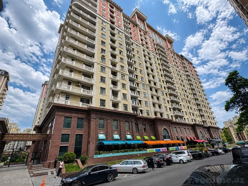Satılır 4 otaqlı Mənzil Yeni tikili 185 m² Elmlər Akademiyası m. - şəkil 11