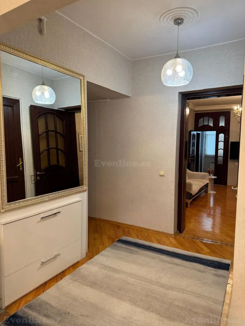 Kirayə verilir 4 otaqlı Mənzil Köhnə tikili 90 m² Qara Qarayev m. - şəkil 2