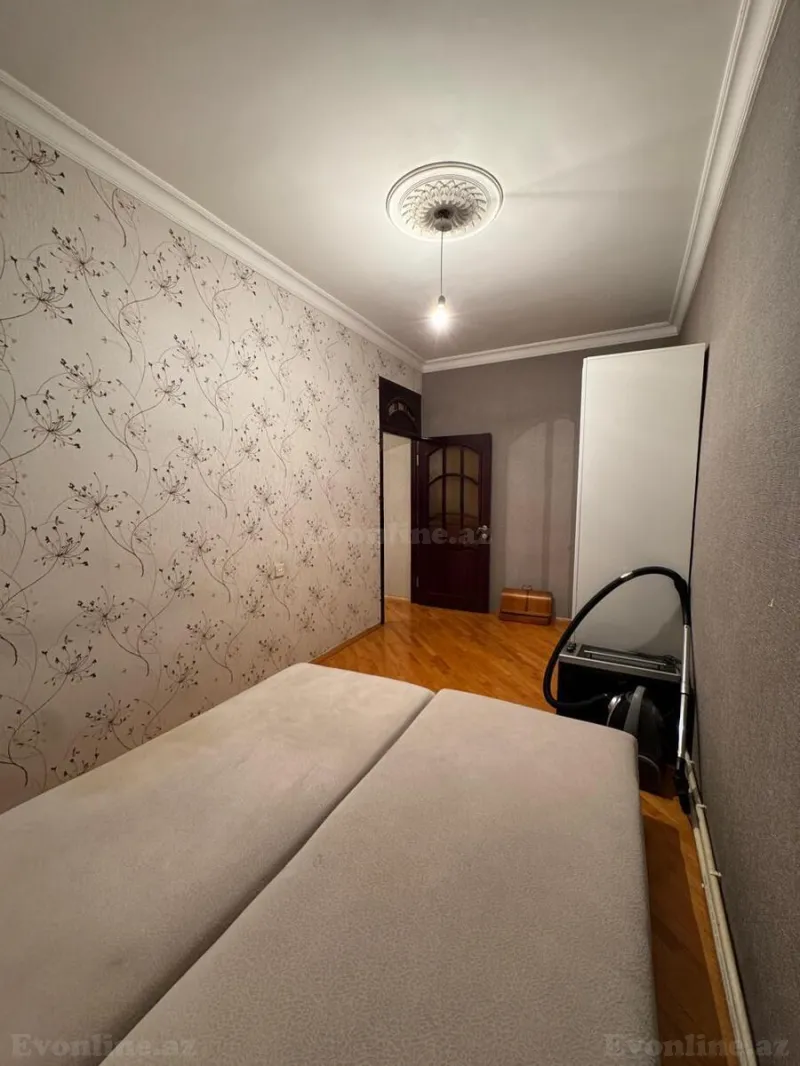 Kirayə verilir 4 otaqlı Mənzil Köhnə tikili 90 m² Qara Qarayev m. - şəkil 11