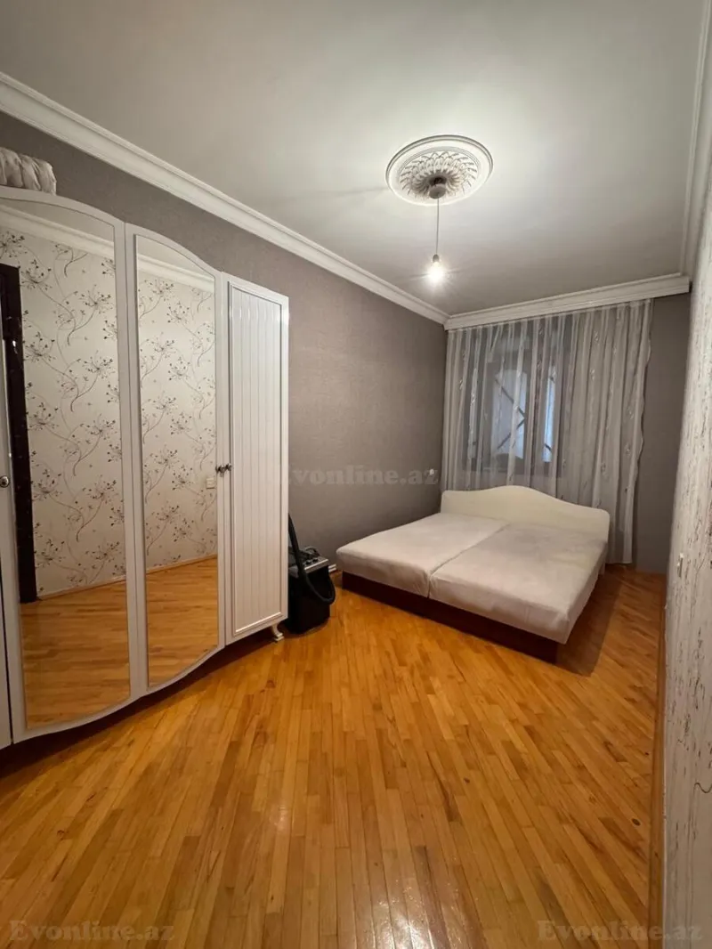 Kirayə verilir 4 otaqlı Mənzil Köhnə tikili 90 m² Qara Qarayev m. - şəkil 12