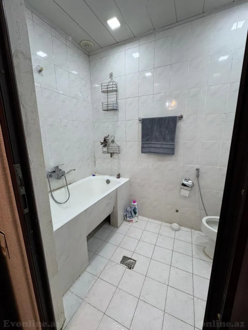 Kirayə verilir 4 otaqlı Mənzil Köhnə tikili 90 m² Qara Qarayev m. - şəkil 13
