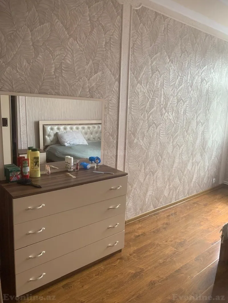 Satılır 4 otaqlı Mənzil Köhnə tikili 65 m² Memar Əcəmi m. - şəkil 3