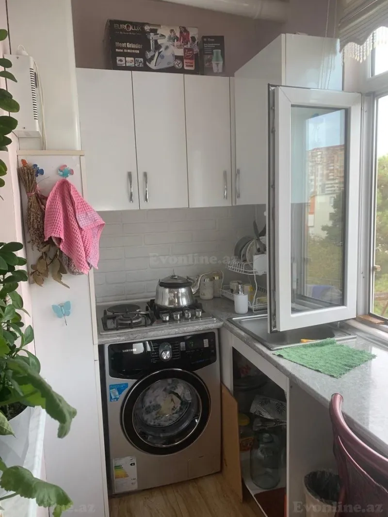 Satılır 4 otaqlı Mənzil Köhnə tikili 65 m² Memar Əcəmi m. - şəkil 9