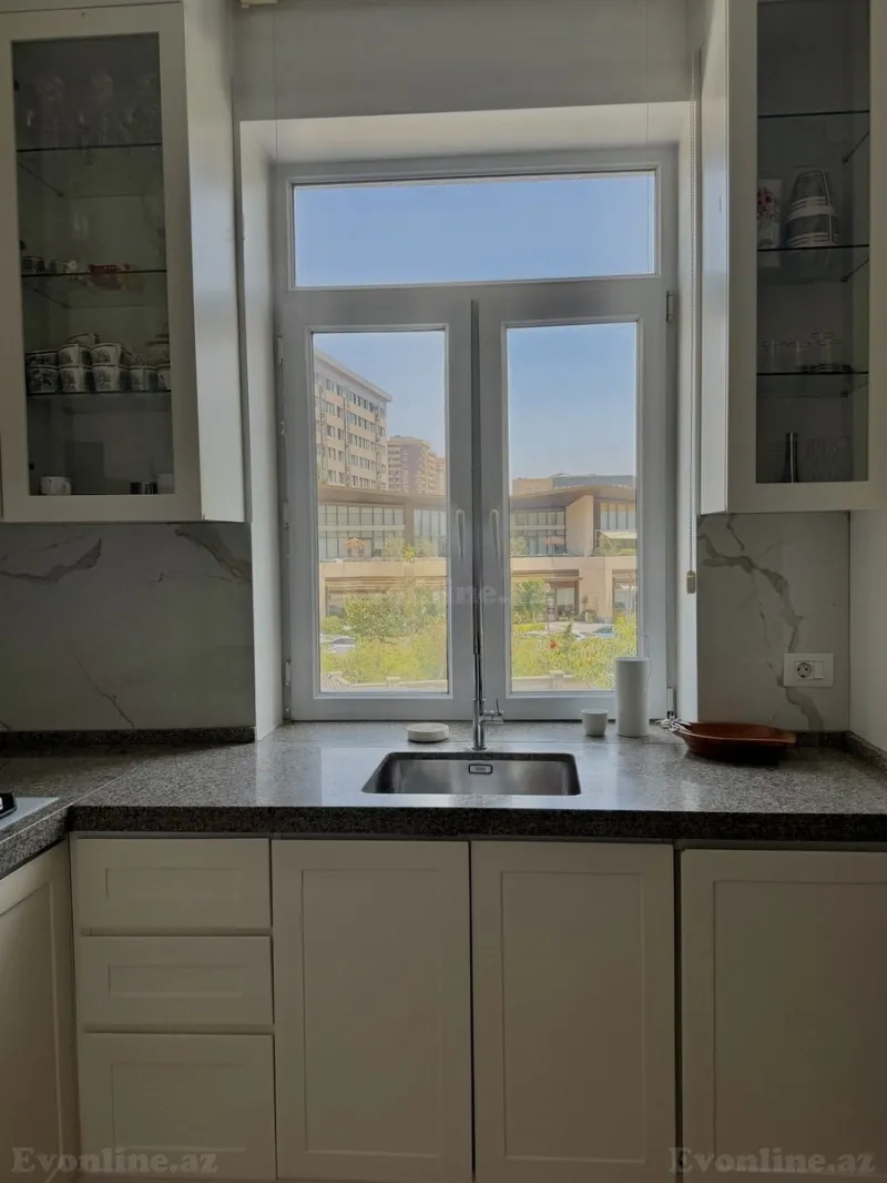 Kirayə verilir 2 otaqlı Mənzil Köhnə tikili 80 m² Nəsimi r. - şəkil 2