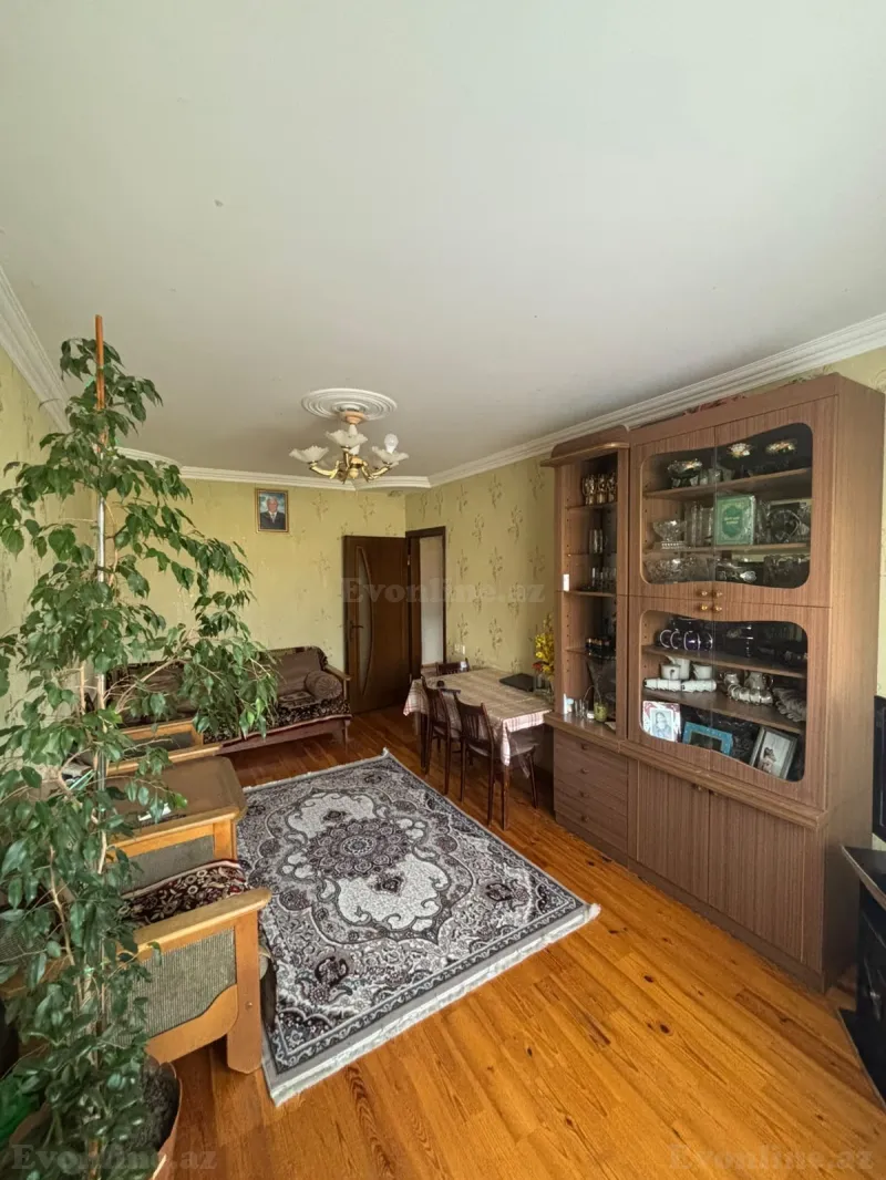4 otaqlı Mənzil 90 m² Yeni Günəşli Satılır