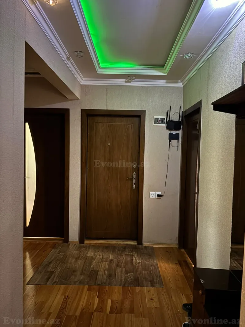 Satılır 4 otaqlı Mənzil Köhnə tikili 90 m² Yeni Günəşli - şəkil 2